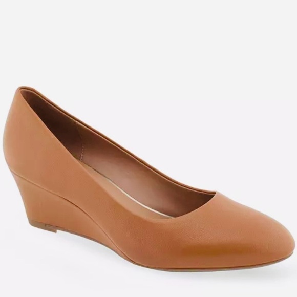 AEROSOLES Women's Iris Slip on Wedge Pump in Light Tan Leather Size 6.5 - Picture 5 of 8